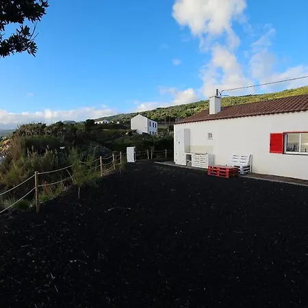 Picos House * Lajes do Pico