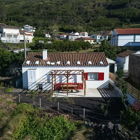 Picos House * Lajes do Pico