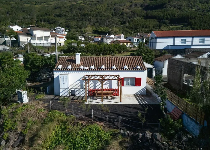 Picos House * Lajes do Pico