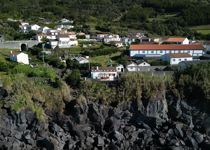 Picos House * Lajes do Pico
