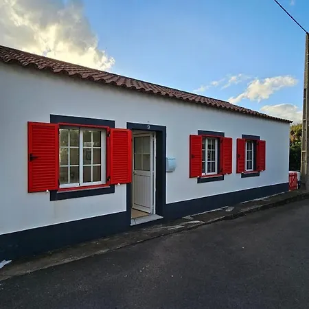 Picos House * Lajes do Pico
