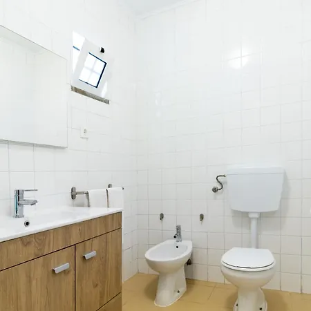 Picos House Lajes do Pico